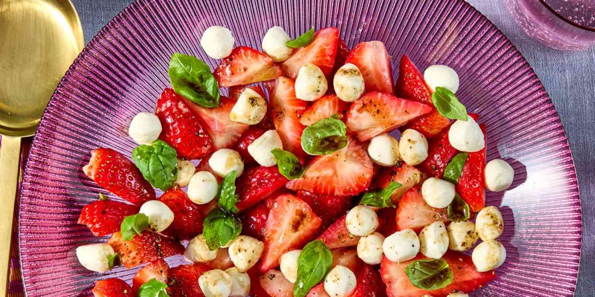 strawberry mozzarella basil balsamic