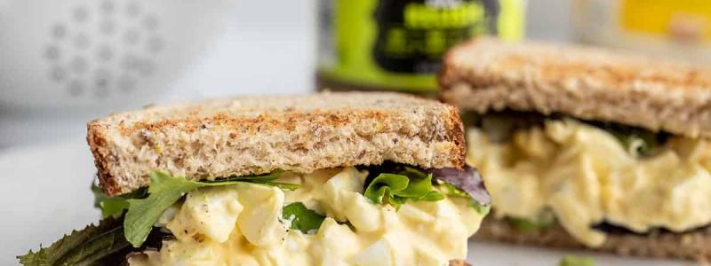 eggs mayo dill relish mustard bread