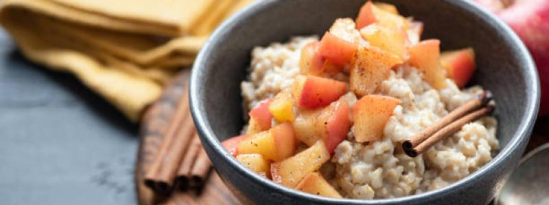 overnight oats with stewed apples