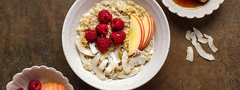 quinoa cinnamon milk berries