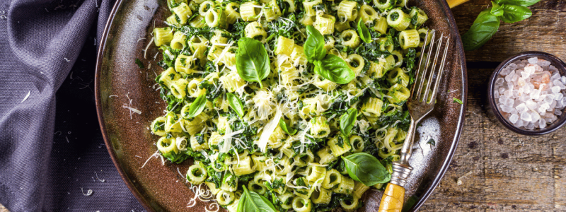 pasta with spinach and maybe peas