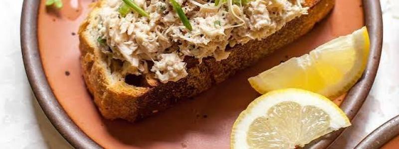 tuna olive oil Greek yogurt lemon juice celery