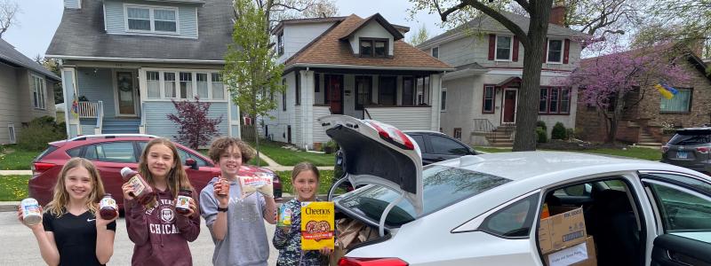 wHITTIER STUDENTS WITH DONATION