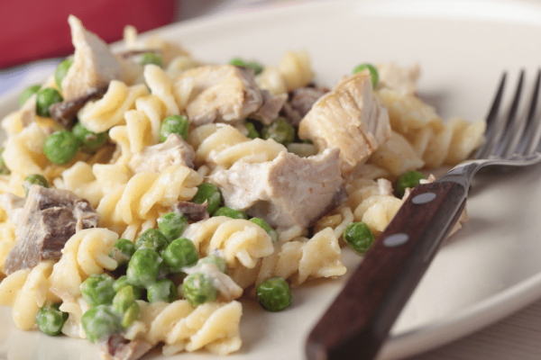 pasta with green peas and tuna