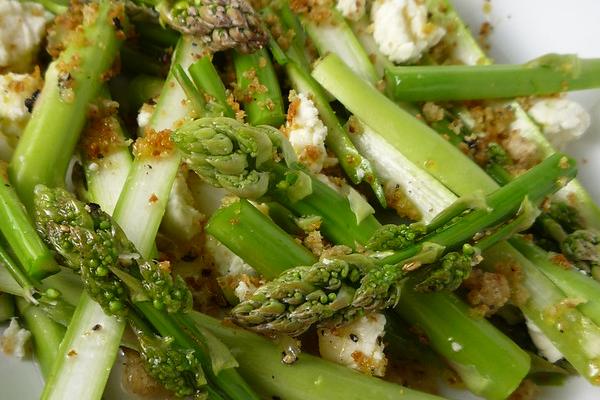 Lemon Asparagus Salad with feta - photo by Girl Interrupted Eating Blogger from UK