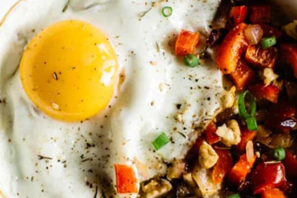 savory oatmeal with cheddar and fried egg