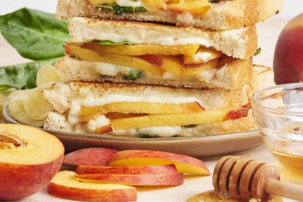 bread mozzarella basil honey peach