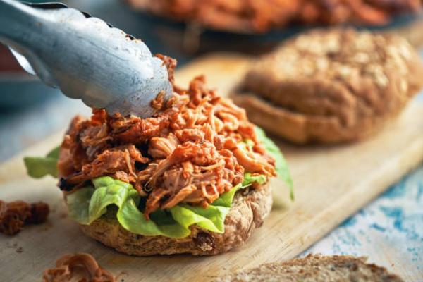 pulled chicken sandwich on whole wheat buns
