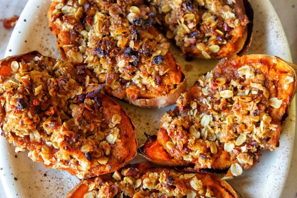 sweet potatoes with oat crumble