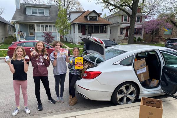 wHITTIER STUDENTS WITH DONATION